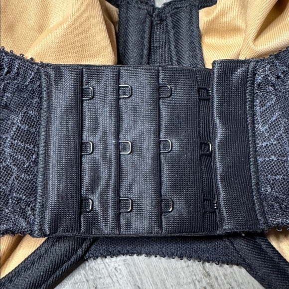 CHANTELLE C MAGNIFIQUE SEAMLESS LINED MINIMIZER BLACK BRA 38DDD **NWT** - Picture 8 of 13